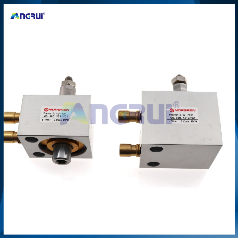 ANGRUI is suitable for automatic cleaning of rubber blanket cylinder 00.580.3371 00.580.4163 on Heidelberg CD102CX102 machine