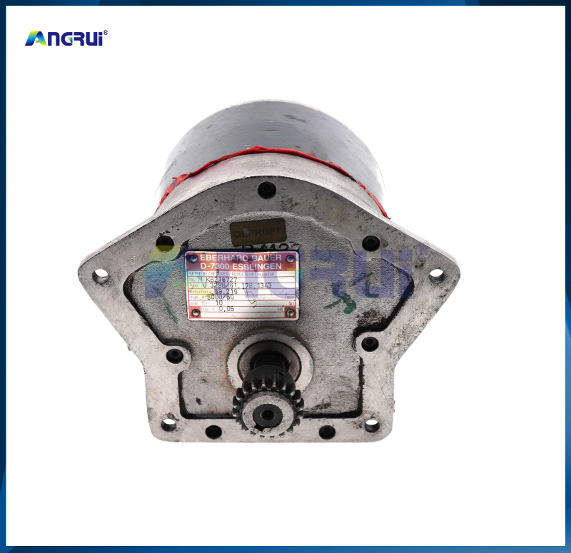 ANGRUI is suitable for Heidelberg 102 printing machine original disassembly second-hand water roller motor 61.178.1343