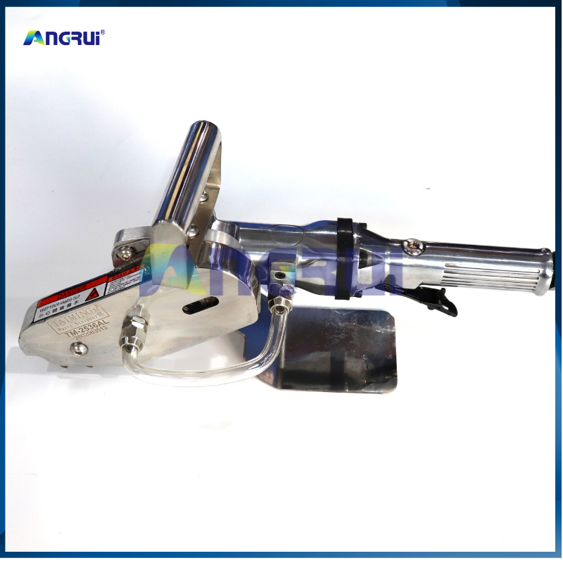 ANGRUI is suitable for pneumatic waste cleaning machines, edge removal machines, paper tearing machines, and electric waste discharge machines with large teeth